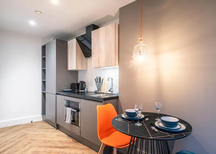 Sleek 2Bed Flat In Central Manchester W Security